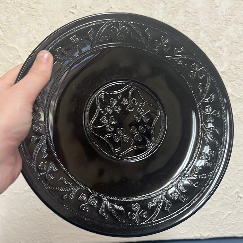 Hazel Atlas Cloverleaf Black Depression Vintage 8" Plates - Set of 4